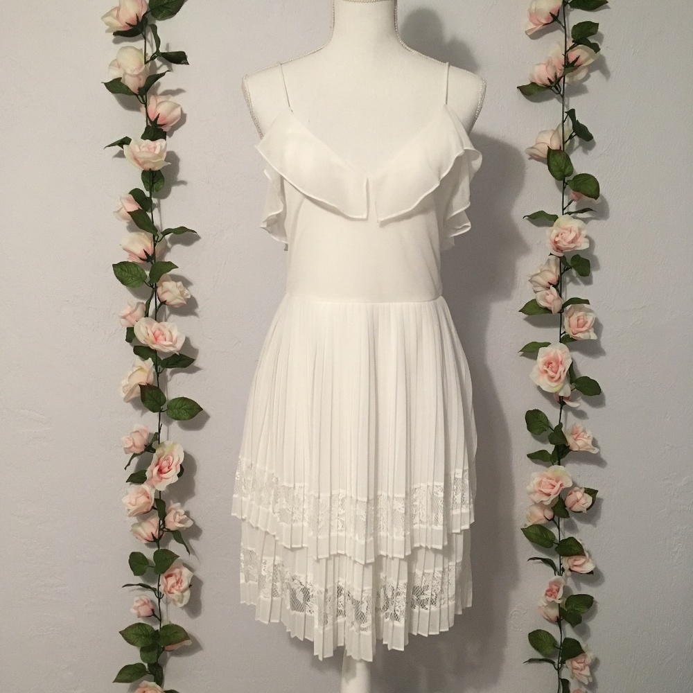 NWOT White Lace Romantic French Connection Dress